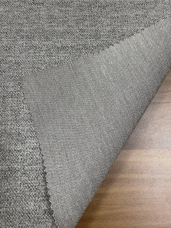 IL TESSUTO ACCOPPIATO AH-22048-1 52%T+44%R+4%SP ha una buona conservazione del calore e permeabilità all'aria. IL TESSUTO ACCOPPIATO AH-22048-1 52%T+44%R+4%SP ha una buona conservazione del calore e permeabilità all'aria.